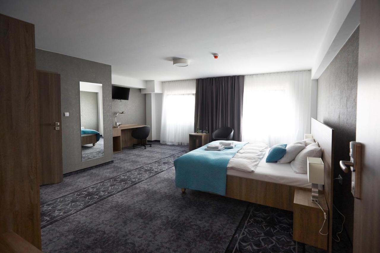 Hotel Porto Radomsko Luaran gambar