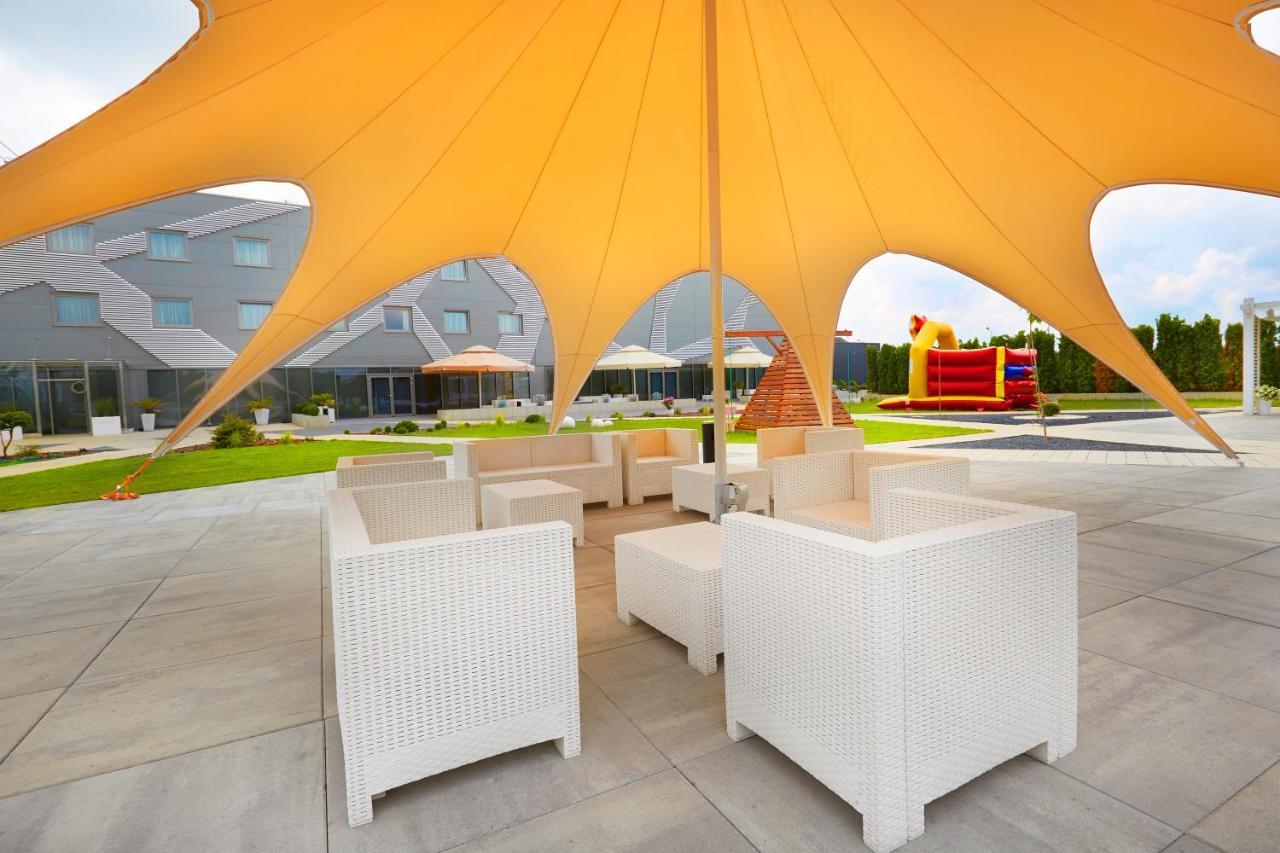 Hotel Porto Radomsko Luaran gambar