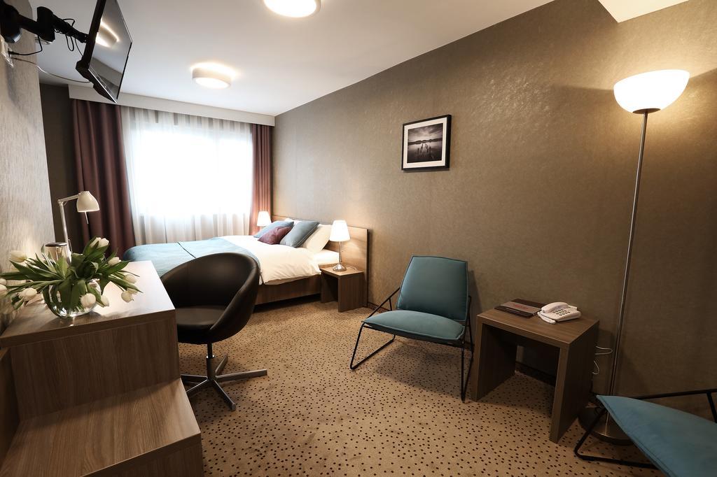 Hotel Porto Radomsko Luaran gambar