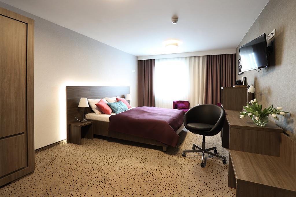 Hotel Porto Radomsko Luaran gambar