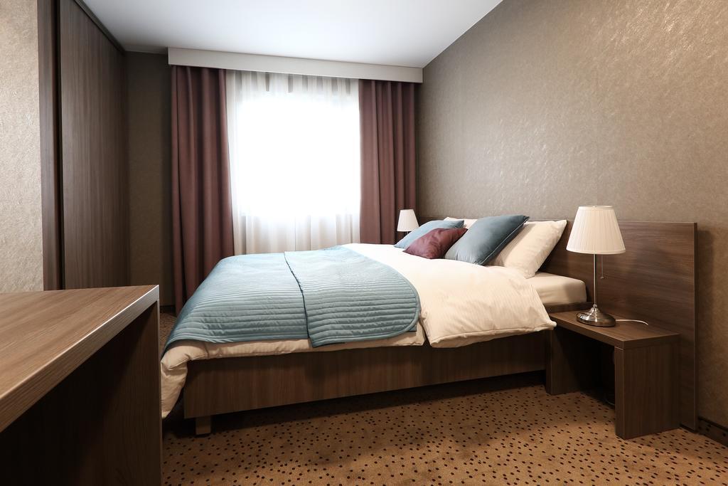 Hotel Porto Radomsko Luaran gambar