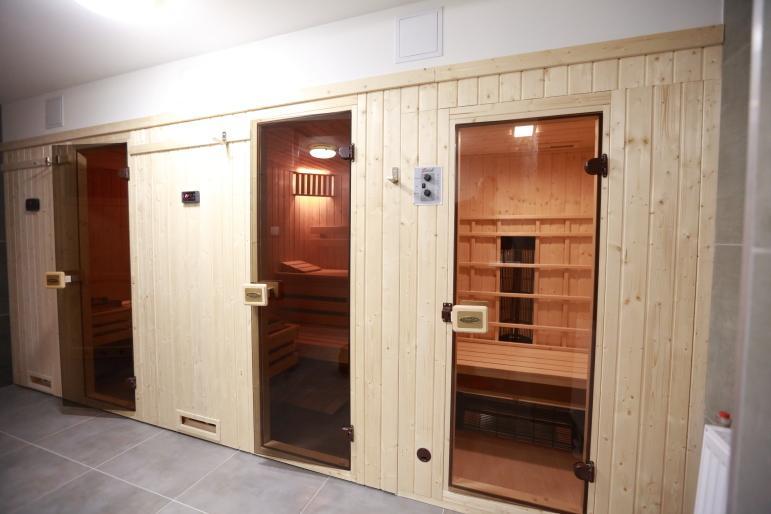 Hotel Porto Radomsko Luaran gambar