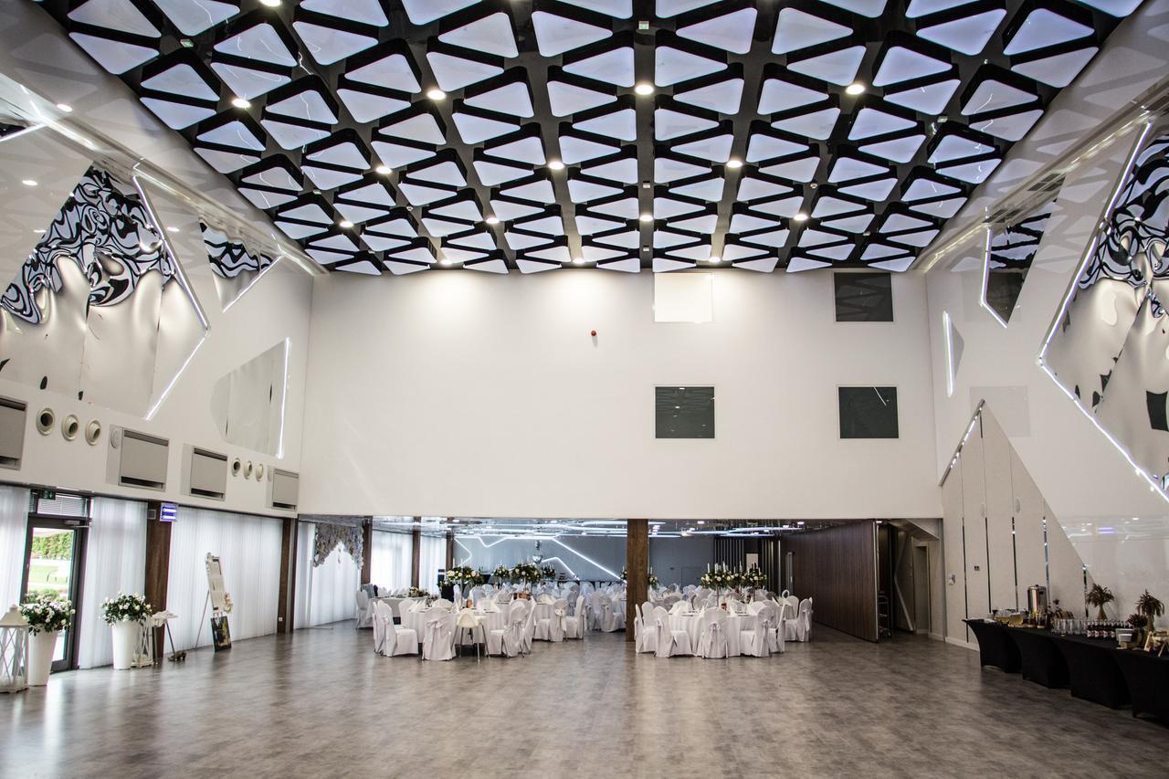 Hotel Porto Radomsko Luaran gambar